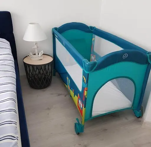 Apartamento With A Garden Near Port In