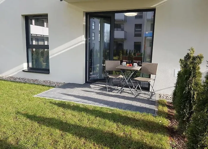 With A Garden Near Port In Apartamento *